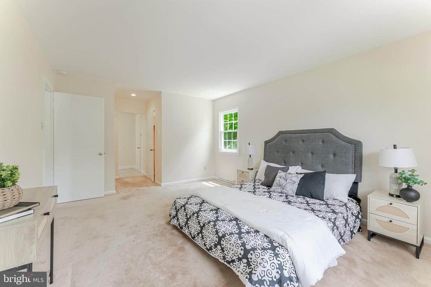 8202 Excalibur Court photo 15
