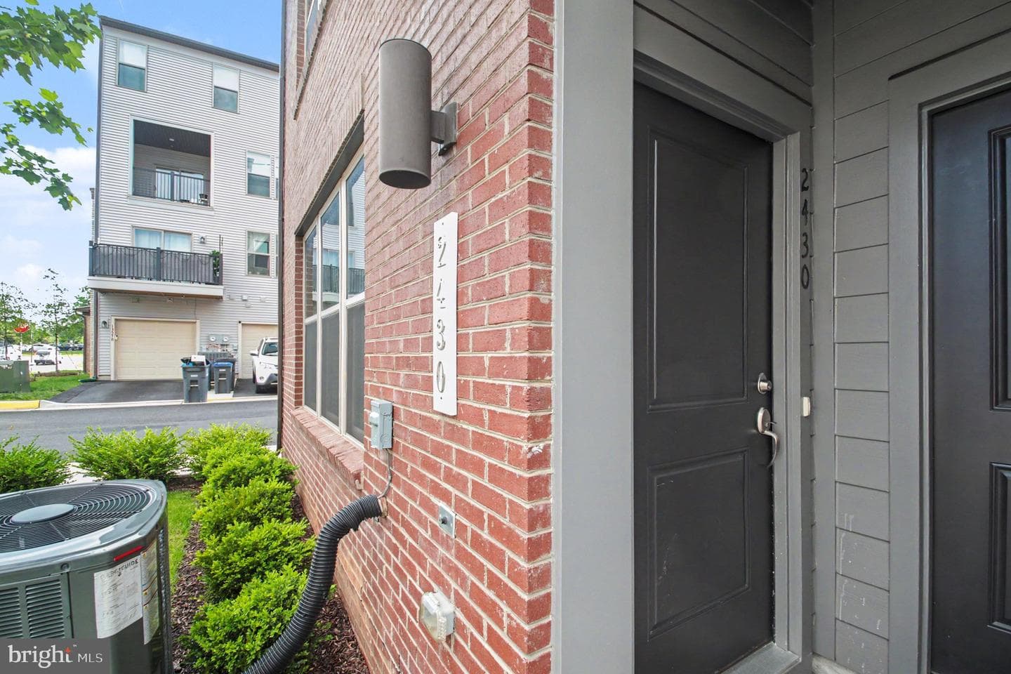 2430 Silver Line Alley photo 4