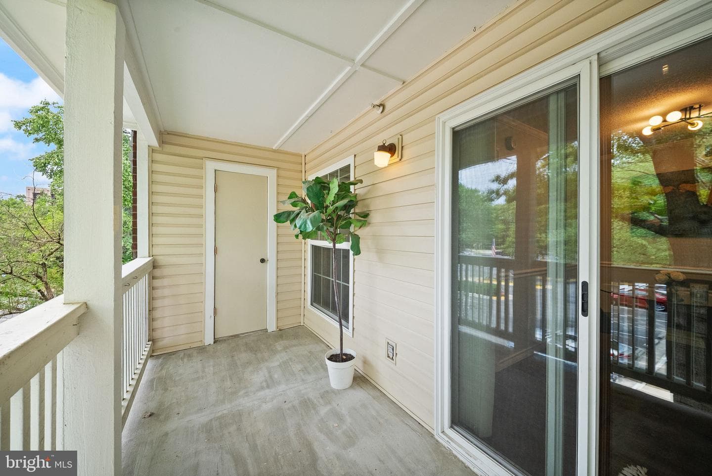 1504 Lincoln Way #323 photo 19