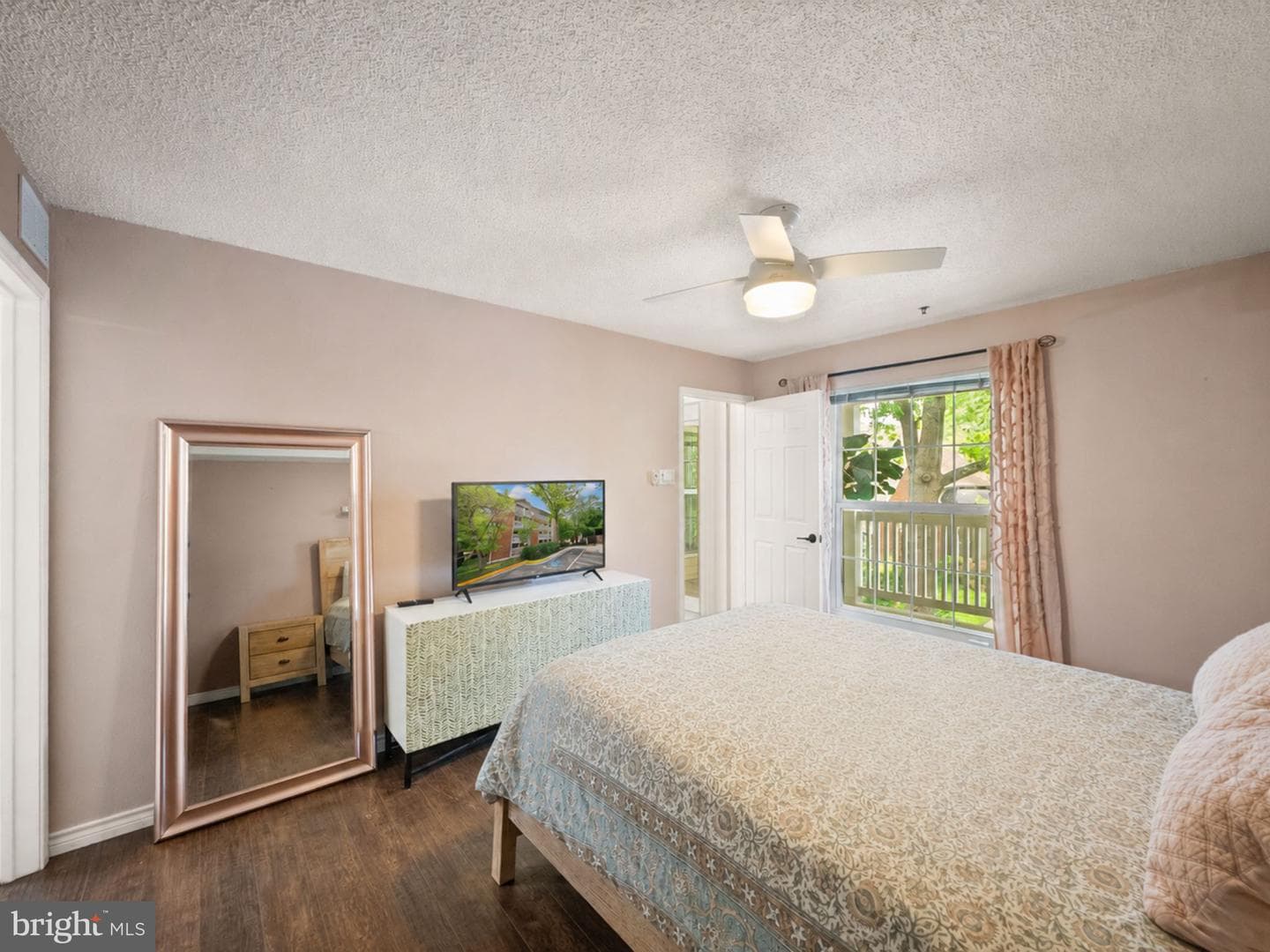 1504 Lincoln Way #323 photo 23