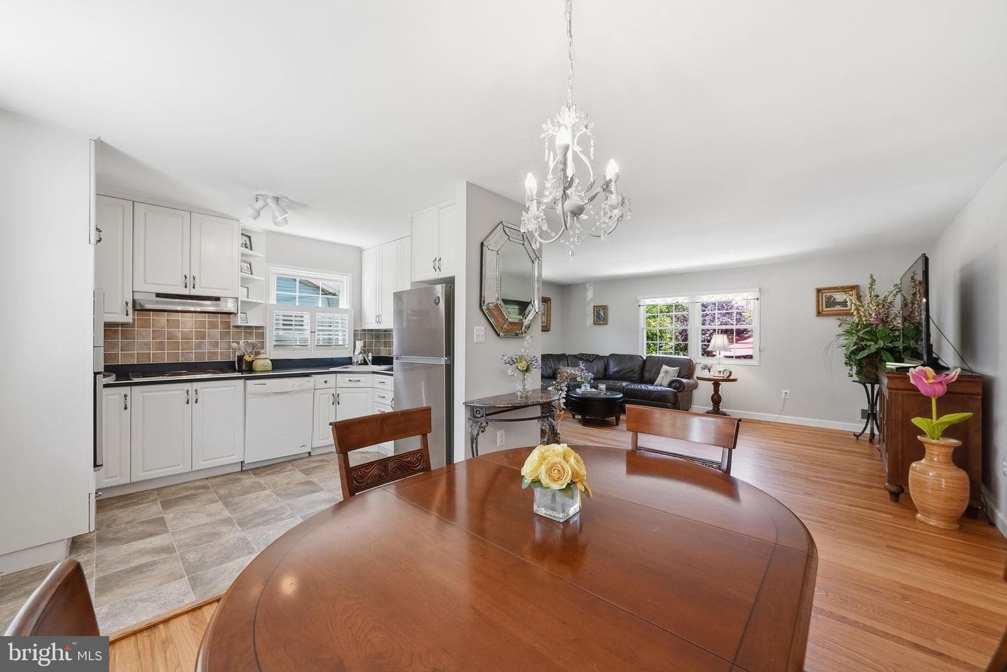 6106 Marilyn Drive photo 6