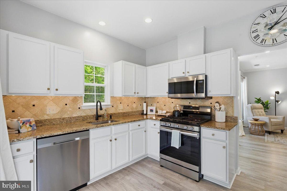 4127 Fountainside Lane #201 photo 3