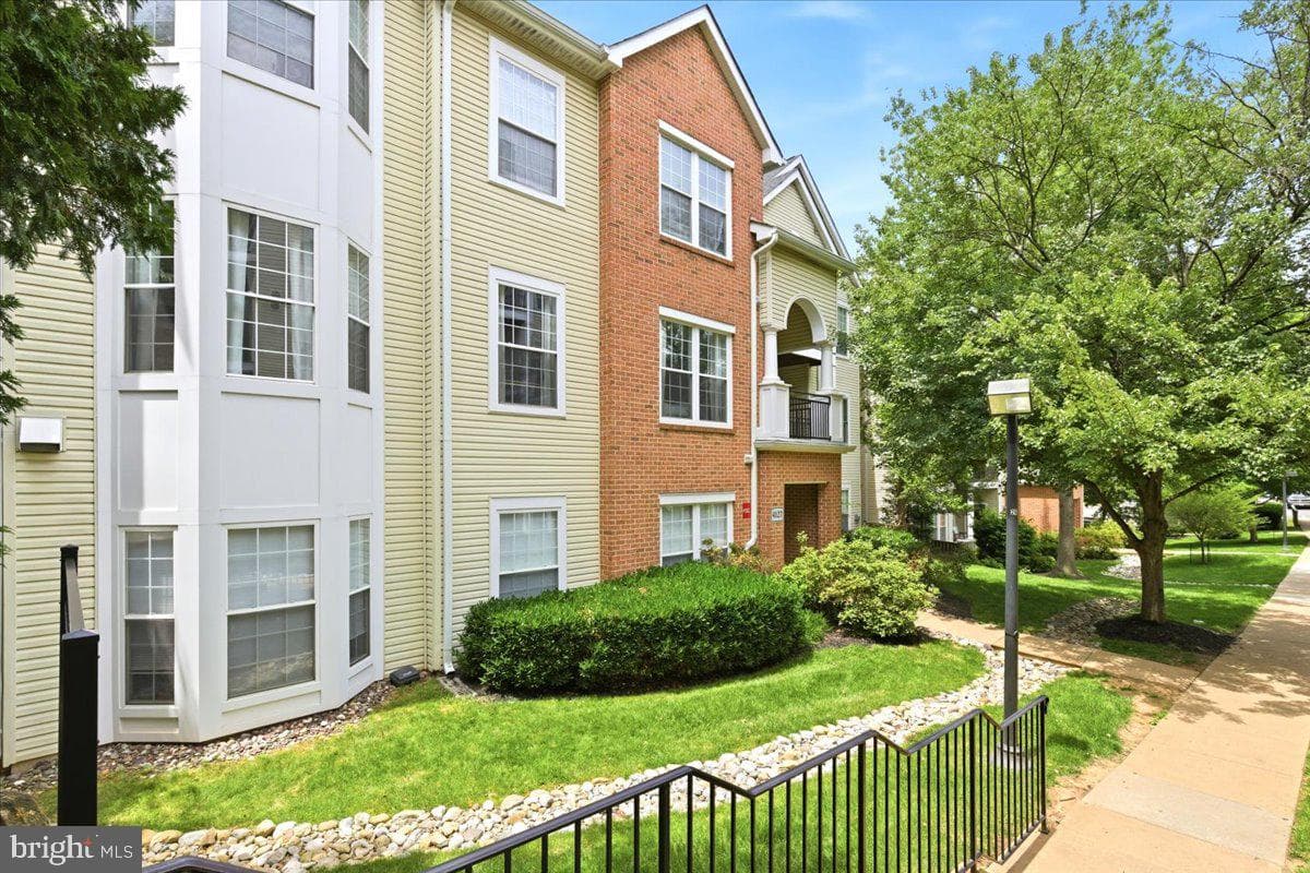 4127 Fountainside Lane #201 photo 30