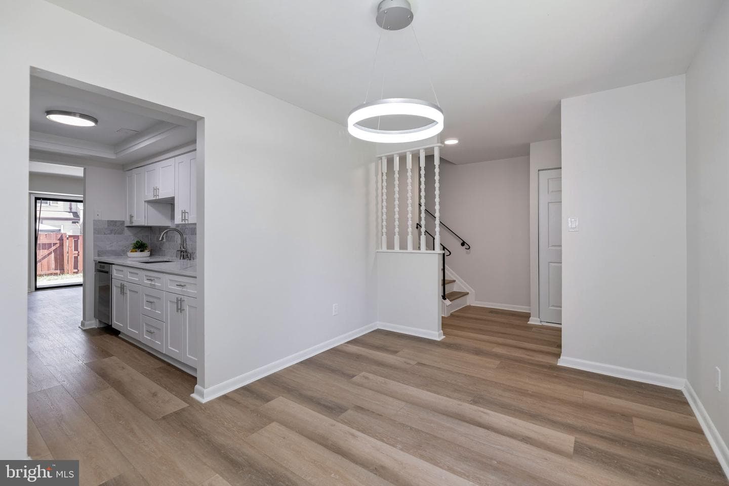 2124 Mager Drive photo 6