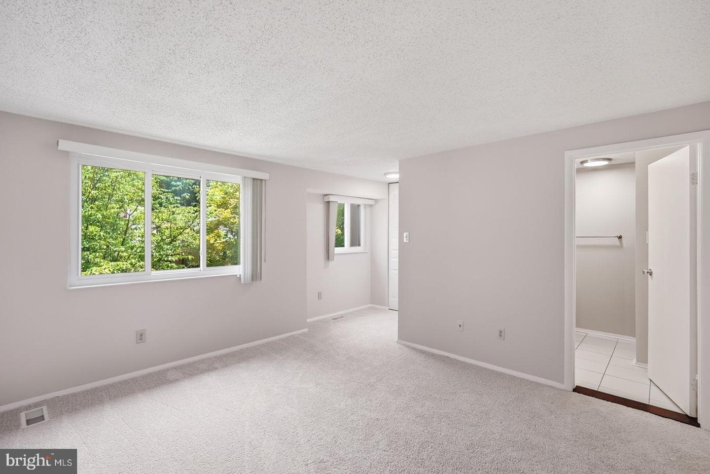 5851 Jacksons Oak Court photo 12
