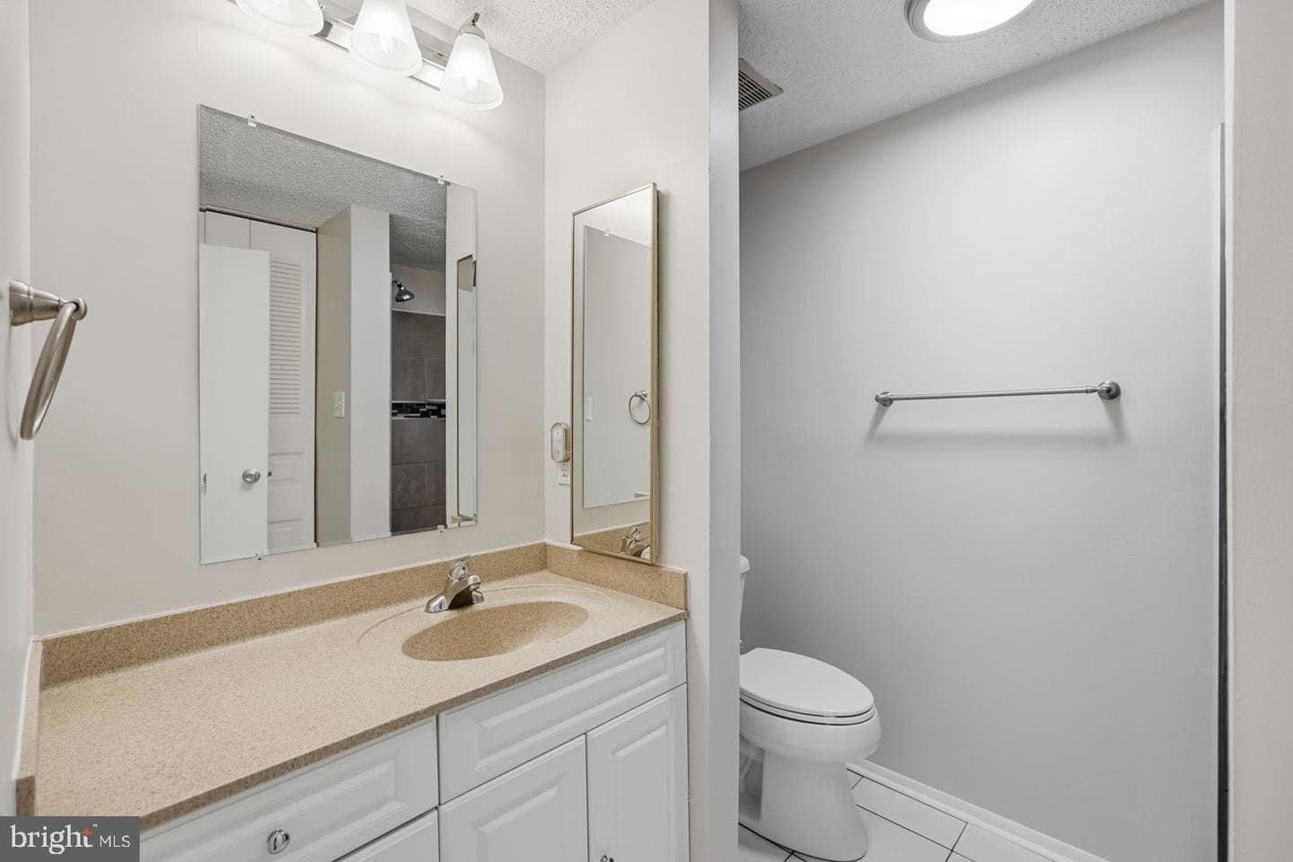 5851 Jacksons Oak Court photo 22