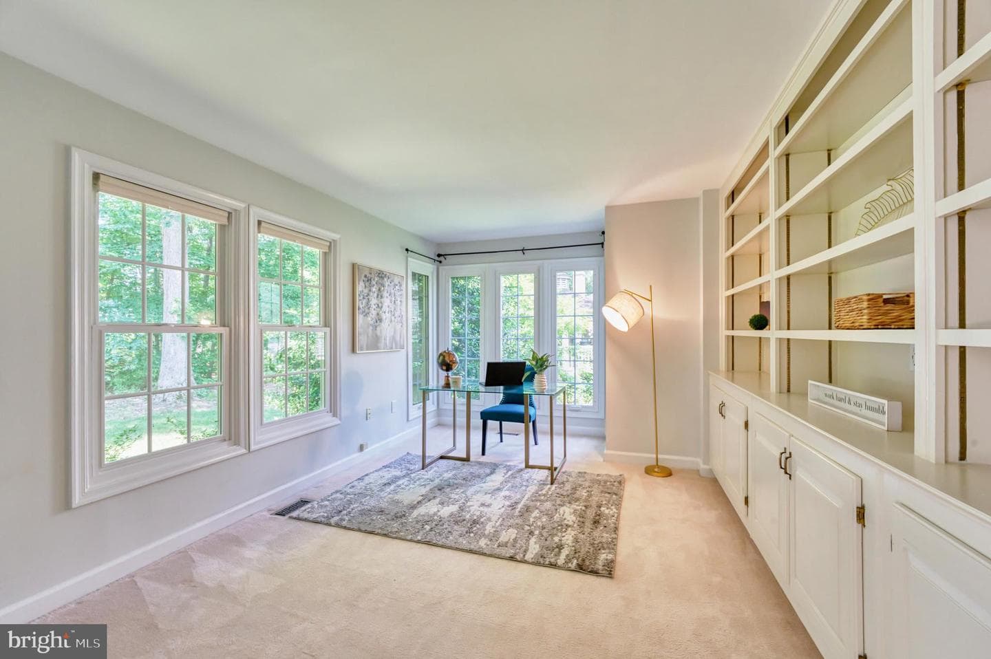 8722 Foxhall Terrace photo 11
