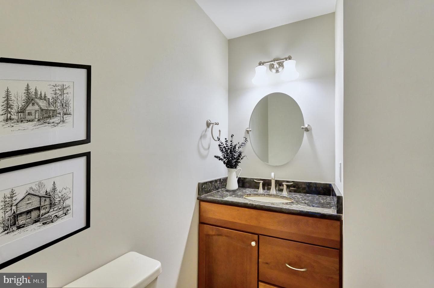8722 Foxhall Terrace photo 27