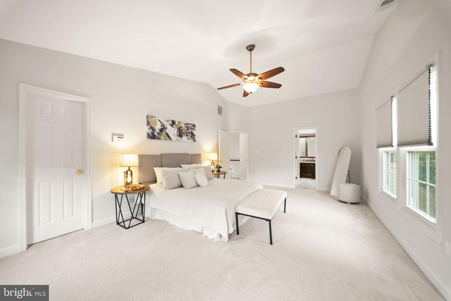 8722 Foxhall Terrace photo 30