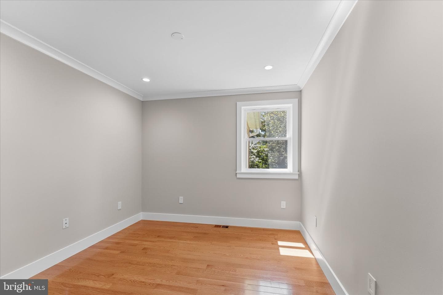 6915 Kingwood Drive photo 29