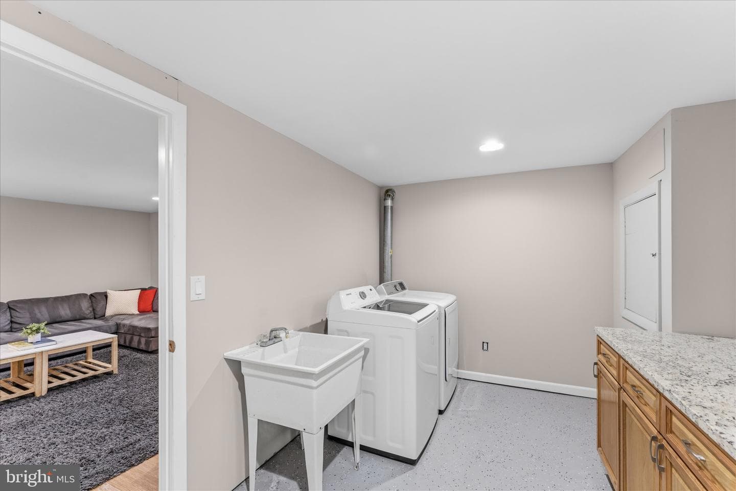 6915 Kingwood Drive photo 43