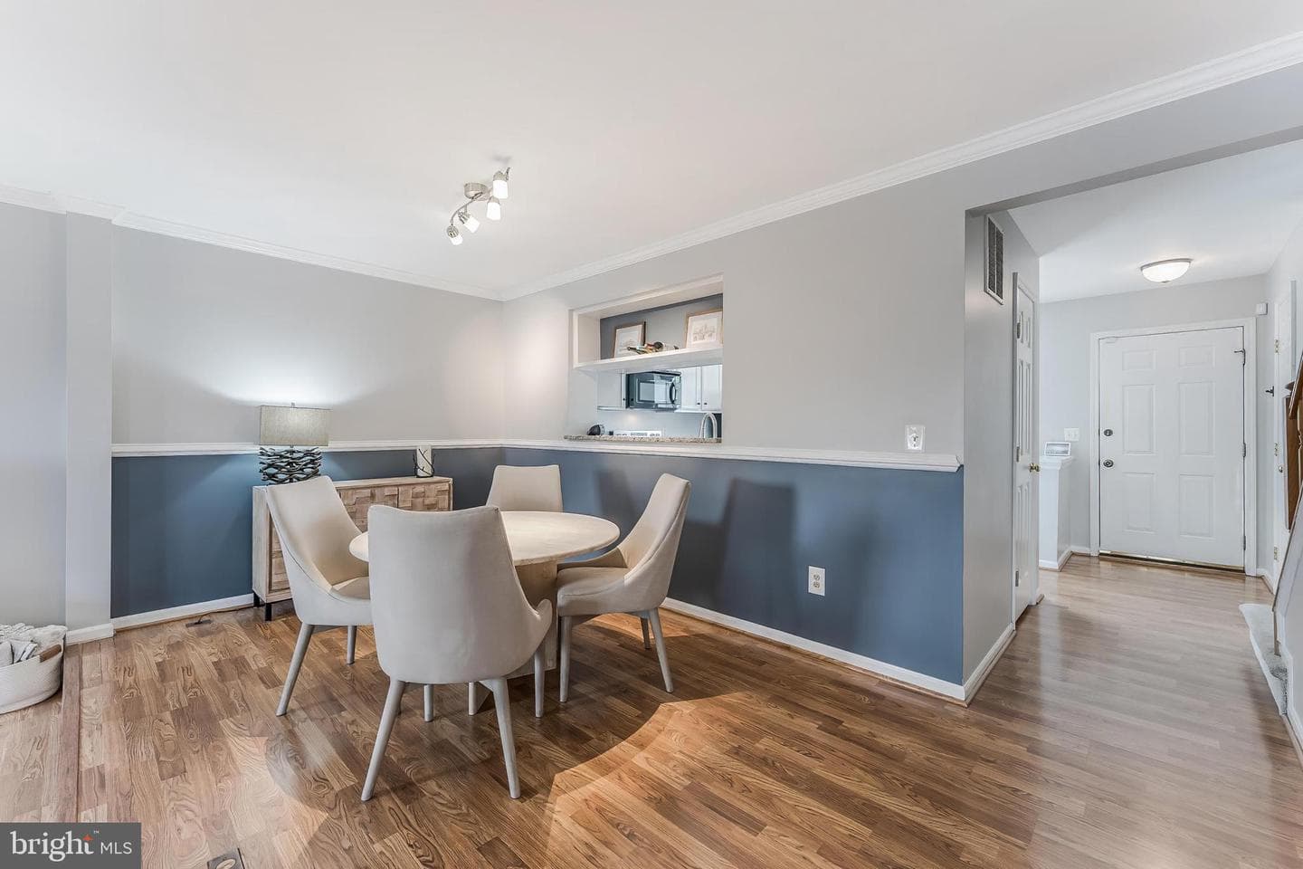 6033 Kestner Circle photo 11