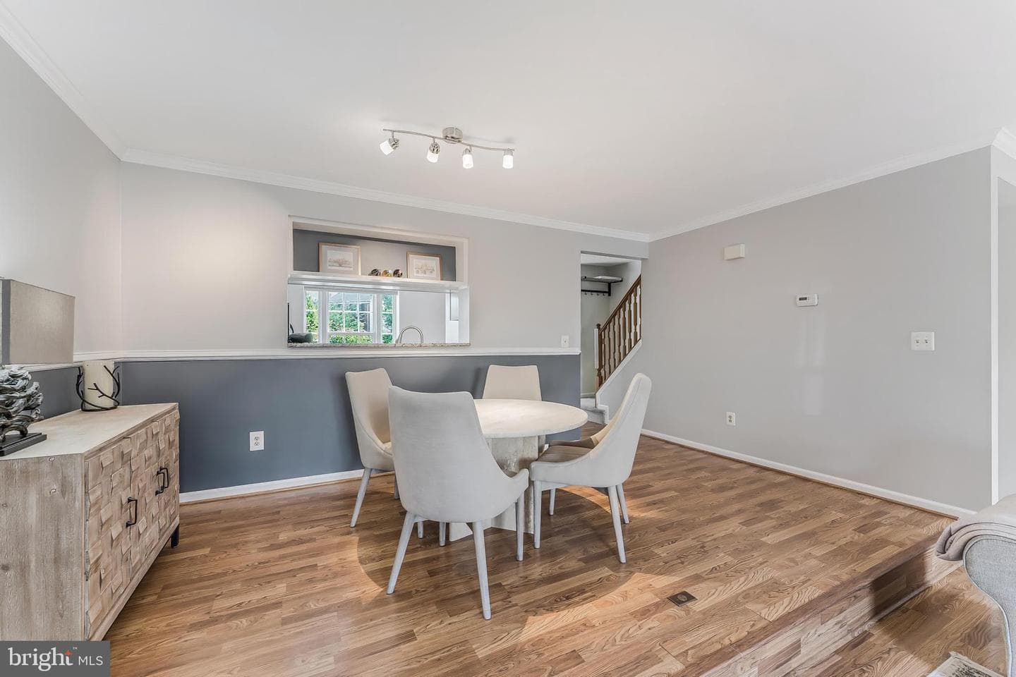 6033 Kestner Circle photo 12