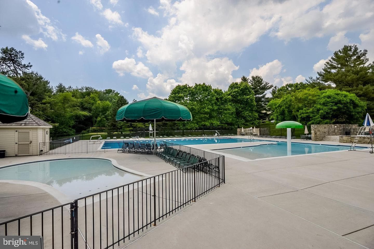 6030 Burnside Landing Drive photo 31