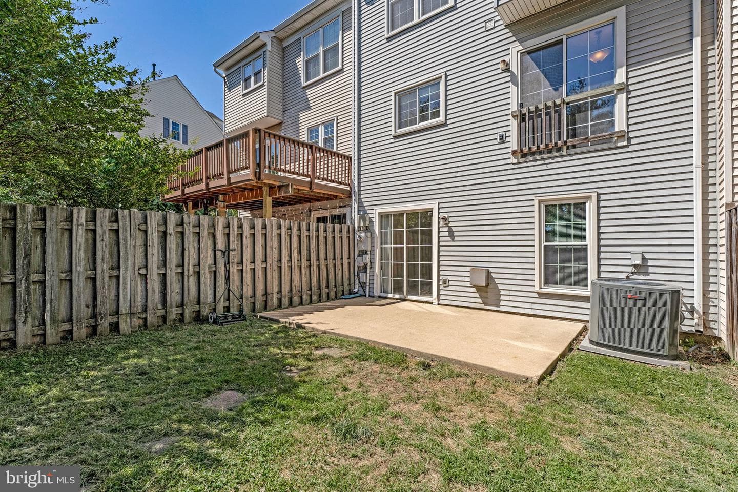 7059 Kings Manor Drive photo 28