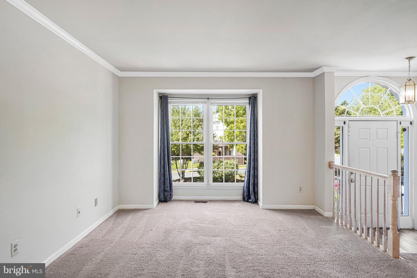 7059 Kings Manor Drive photo 4