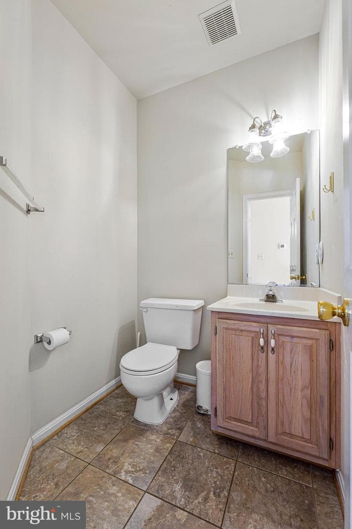 7059 Kings Manor Drive photo 9