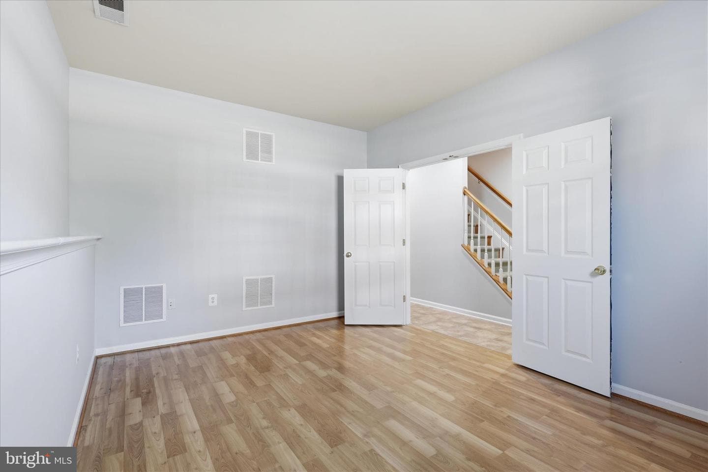 4677 Carisbrooke Lane photo 29