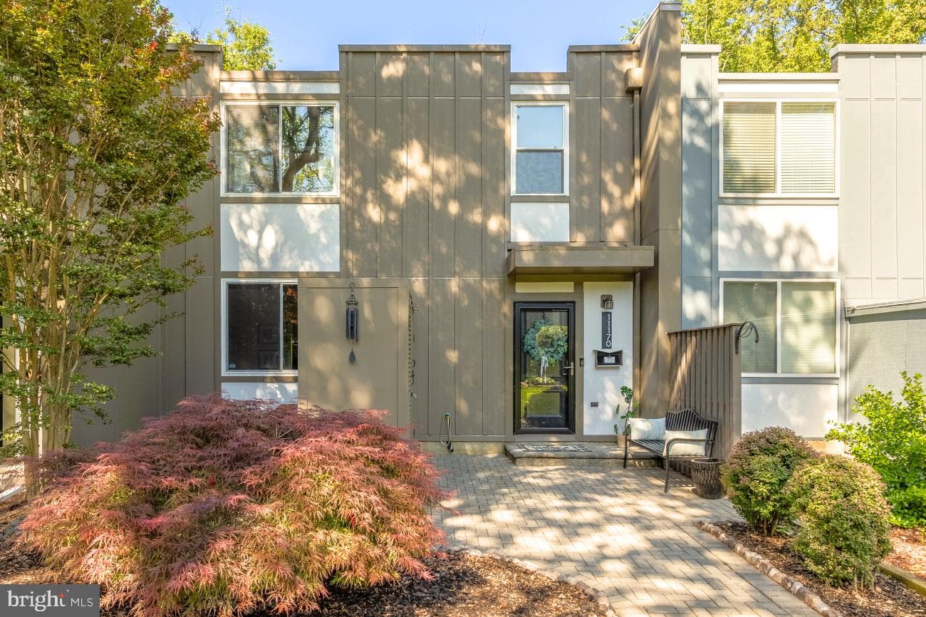 11170 Forest Edge Drive photo 5