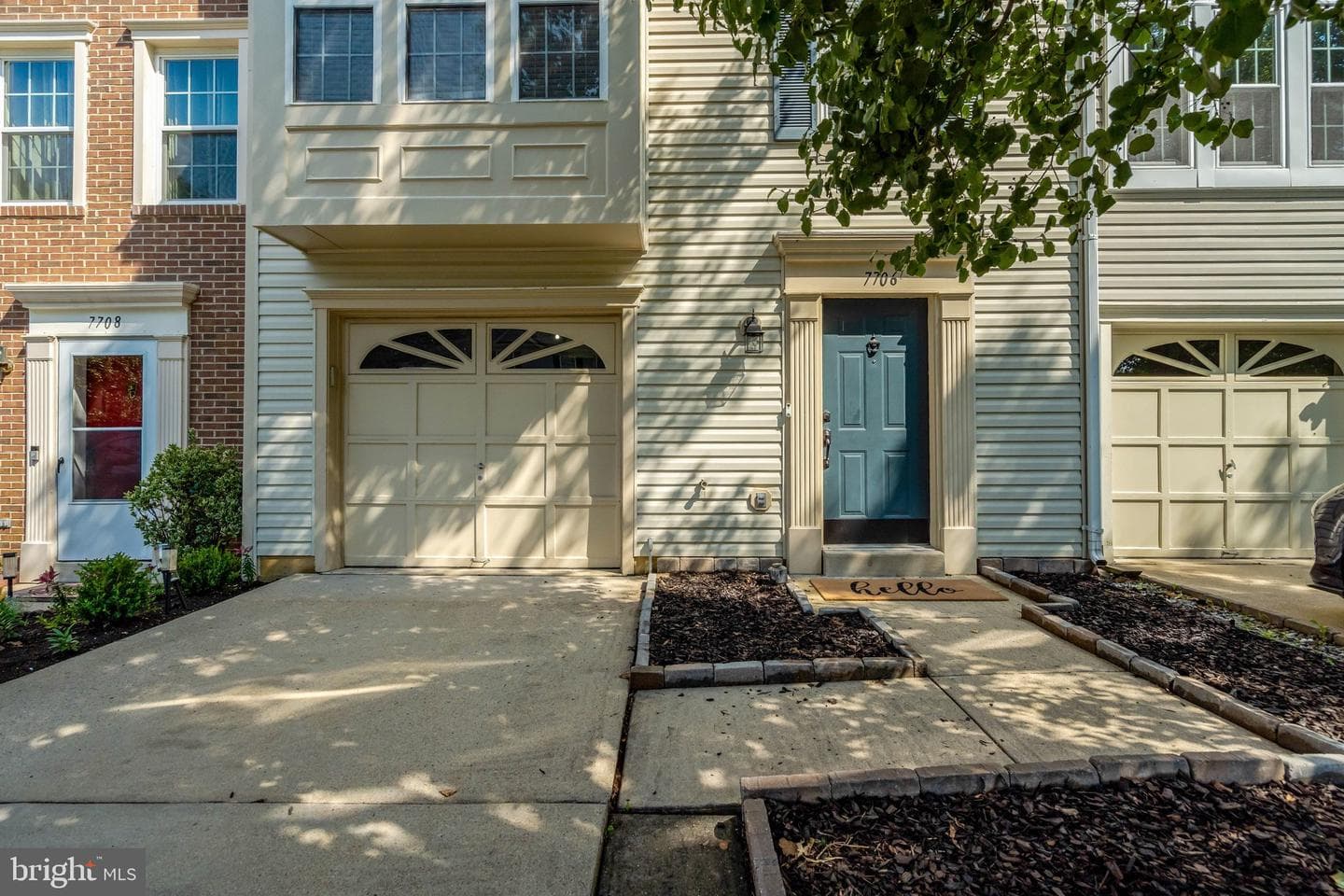 7706 Shadowcreek Terrace photo 3