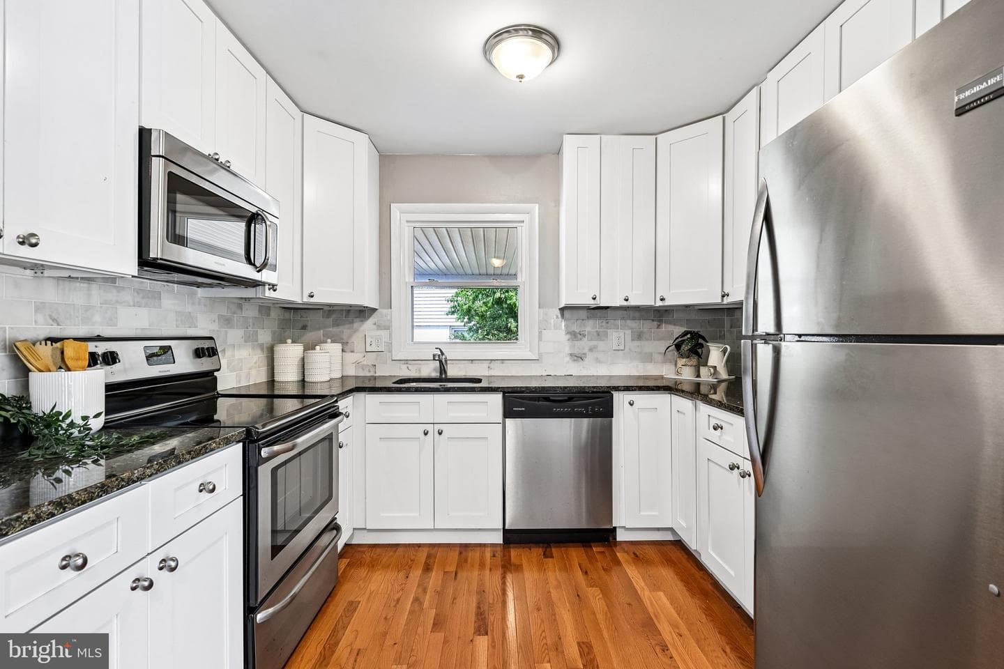 6119 Marilyn Drive photo 17