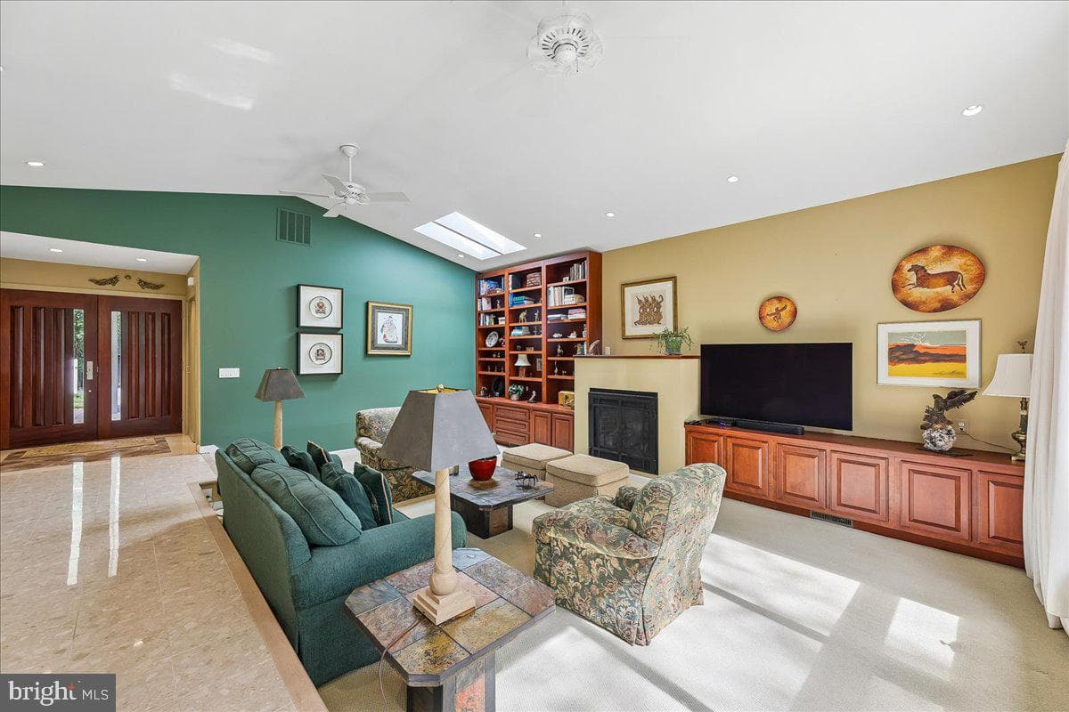 3609 Pinetree Terrace photo 6