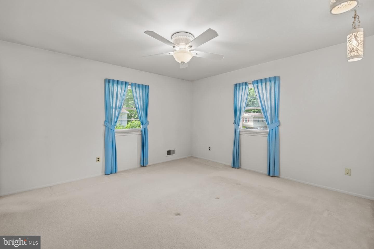 6914 Hadlow Drive photo 21