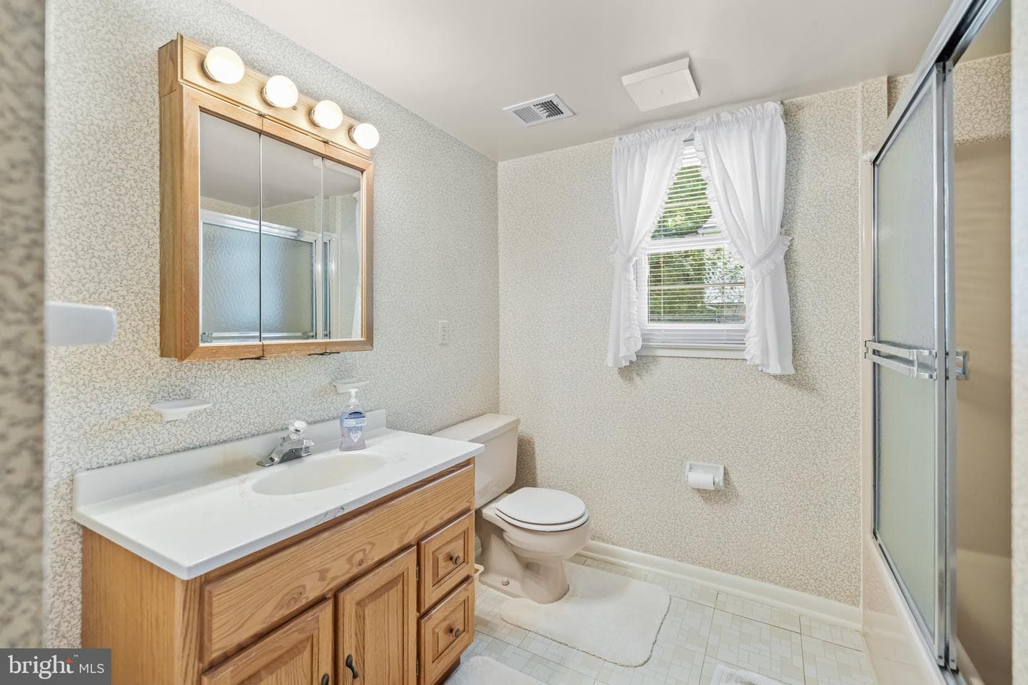 6914 Hadlow Drive photo 33