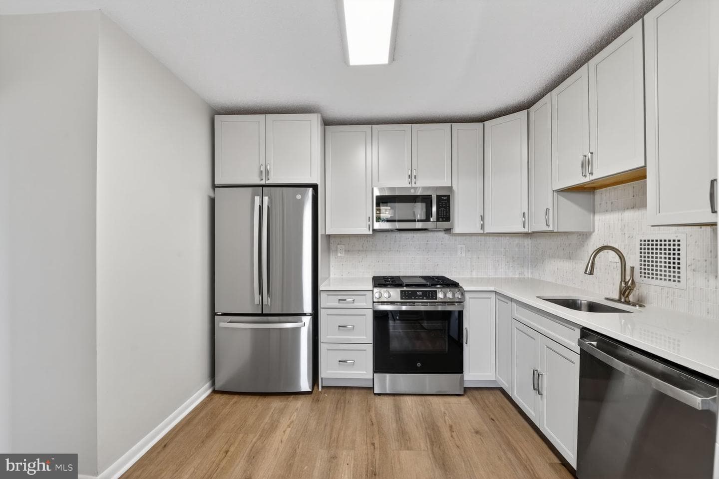 3705 S George Mason Drive #710s photo 3