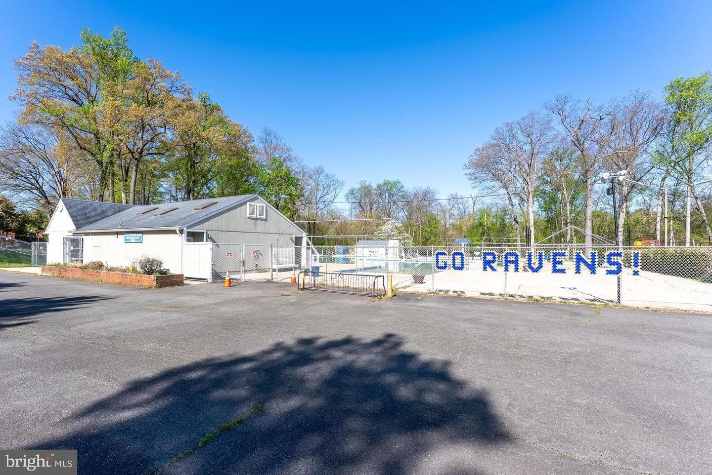 5643 Inverchapel Road photo 49