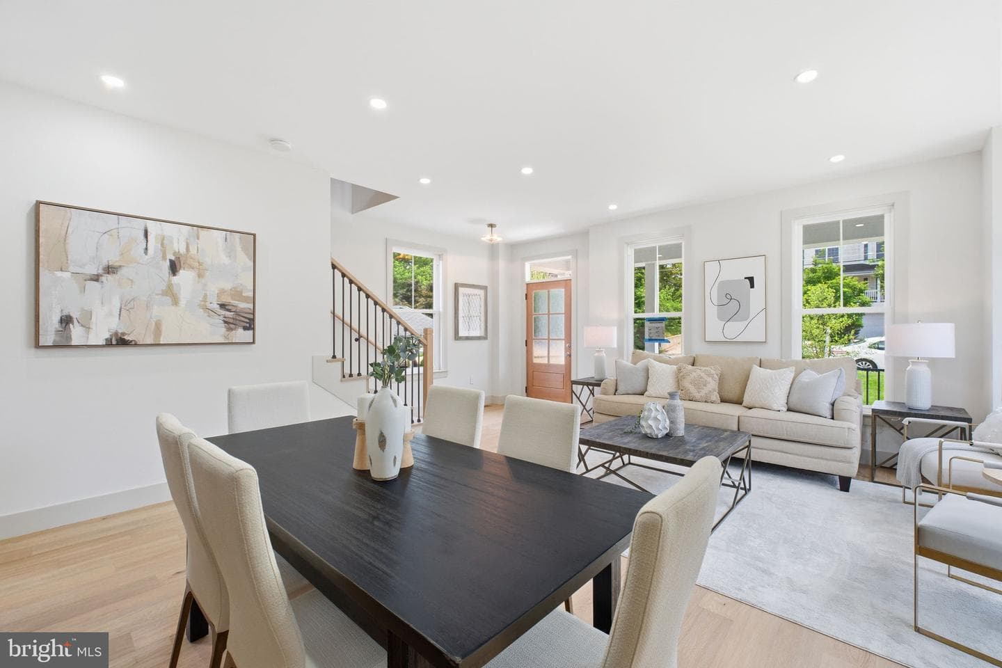 3220 Clayborne Avenue photo 4
