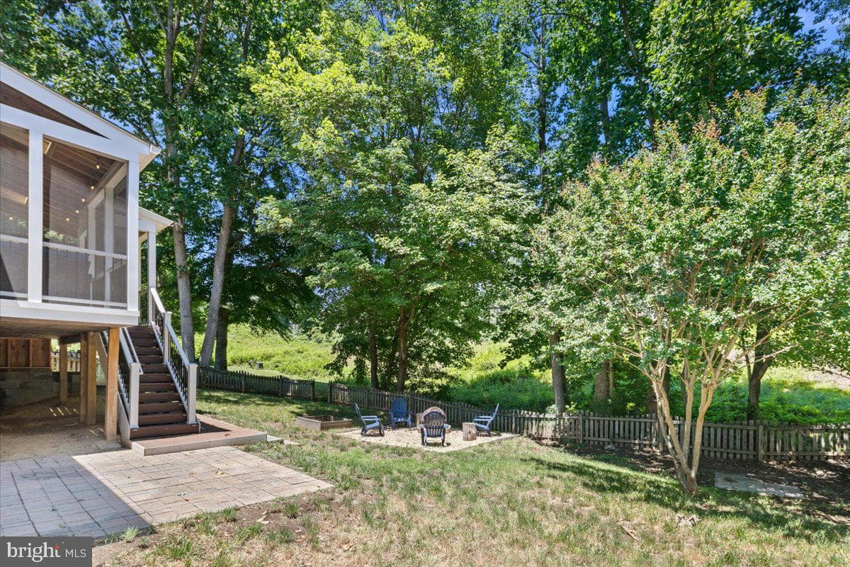 7588 Woodstown Drive photo 48