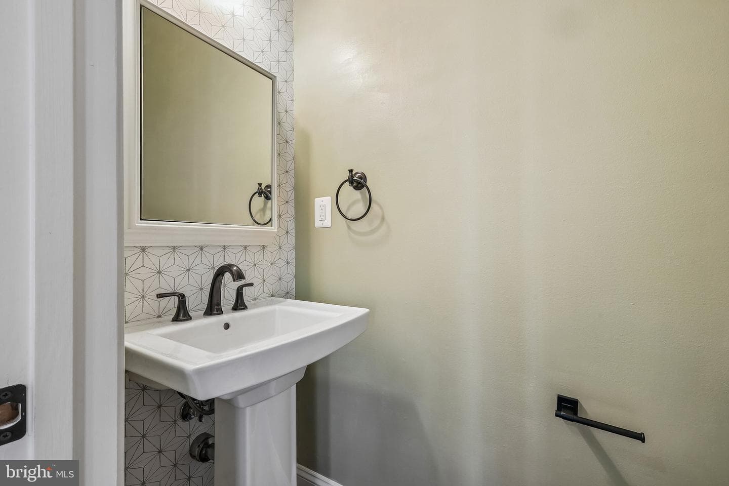 6009 Mcalester Way photo 9