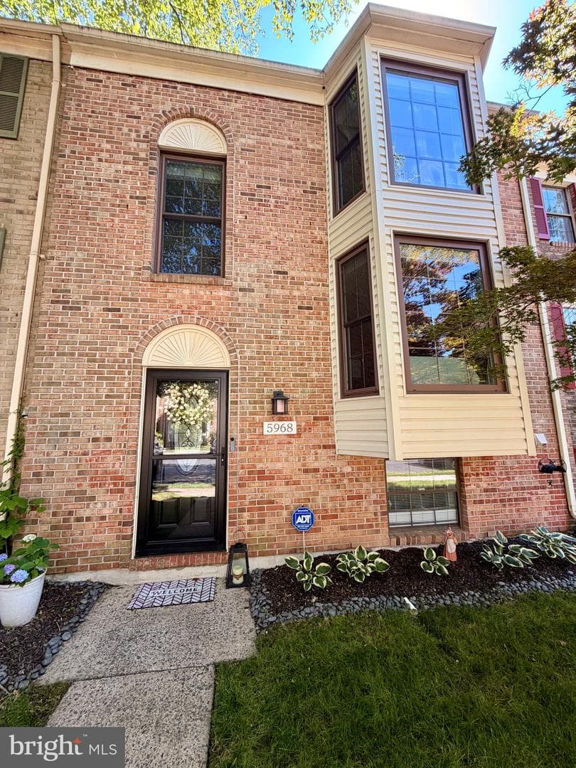 5968 Clerkenwell Court photo 4
