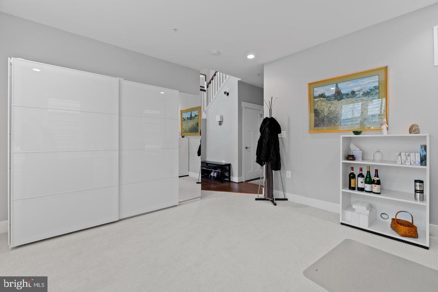 113 Dyer Ct. photo 8