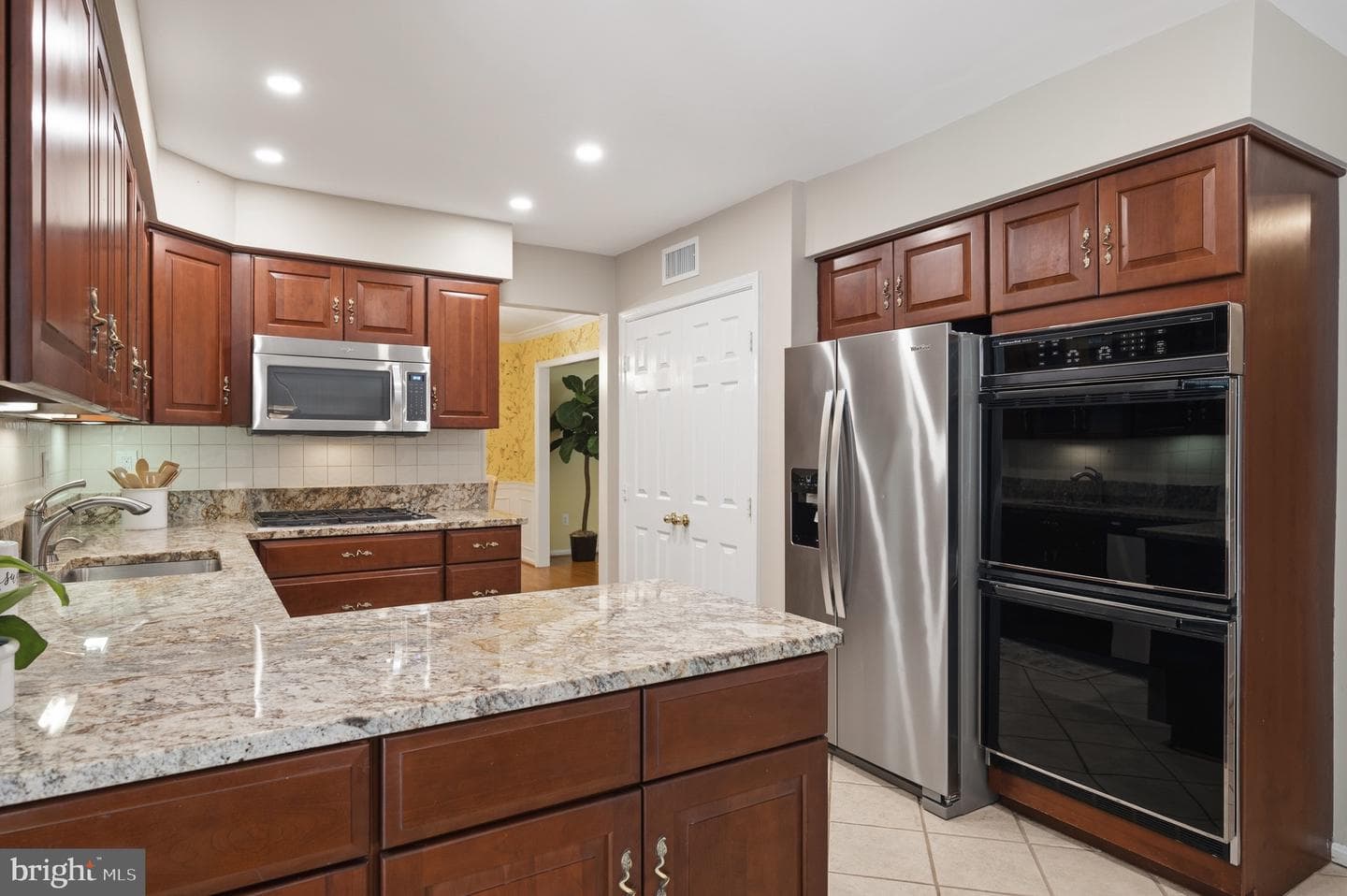 7118 Devonshire Road photo 23