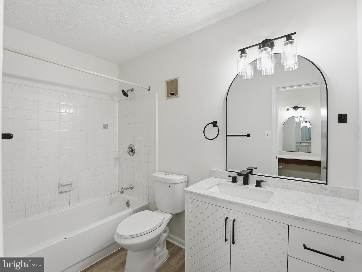 10120 Oakton Terrace Road photo 10