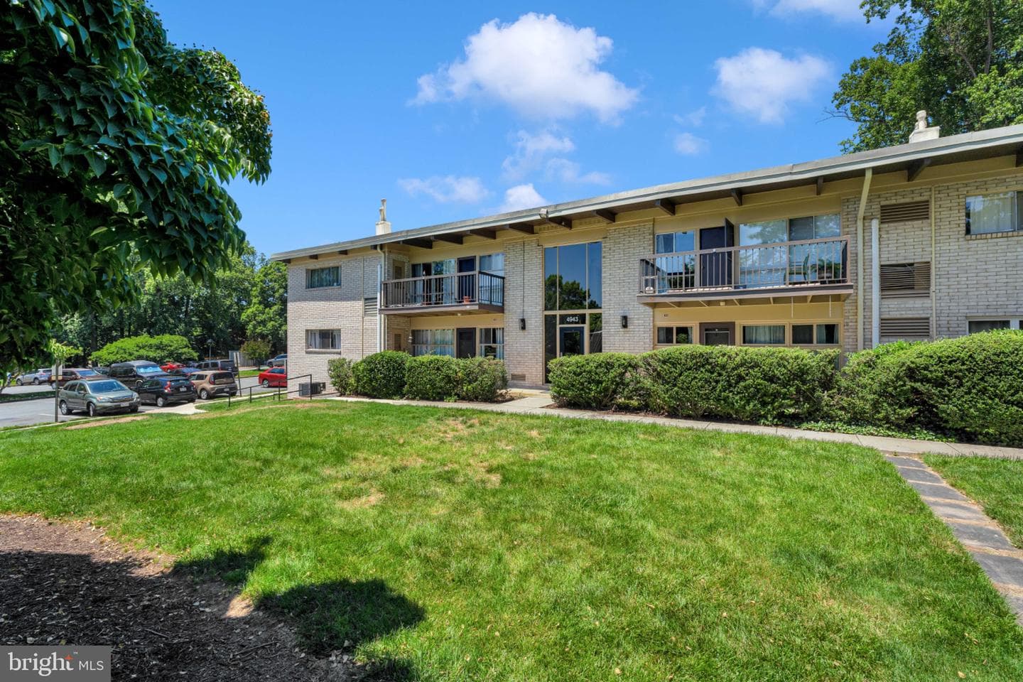 4943 Americana Drive #d-102 photo 29