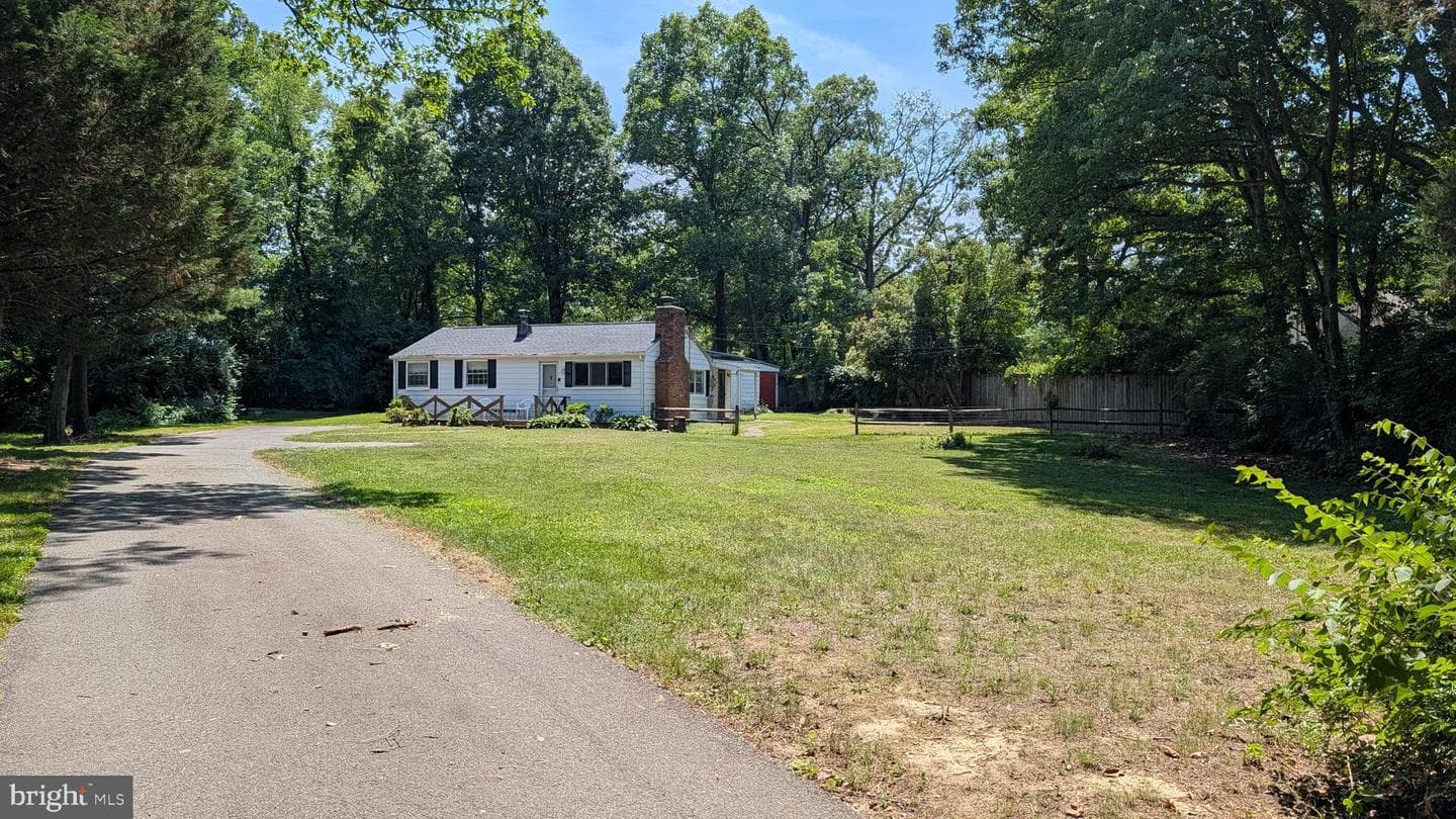 6497 Windham Avenue photo 2
