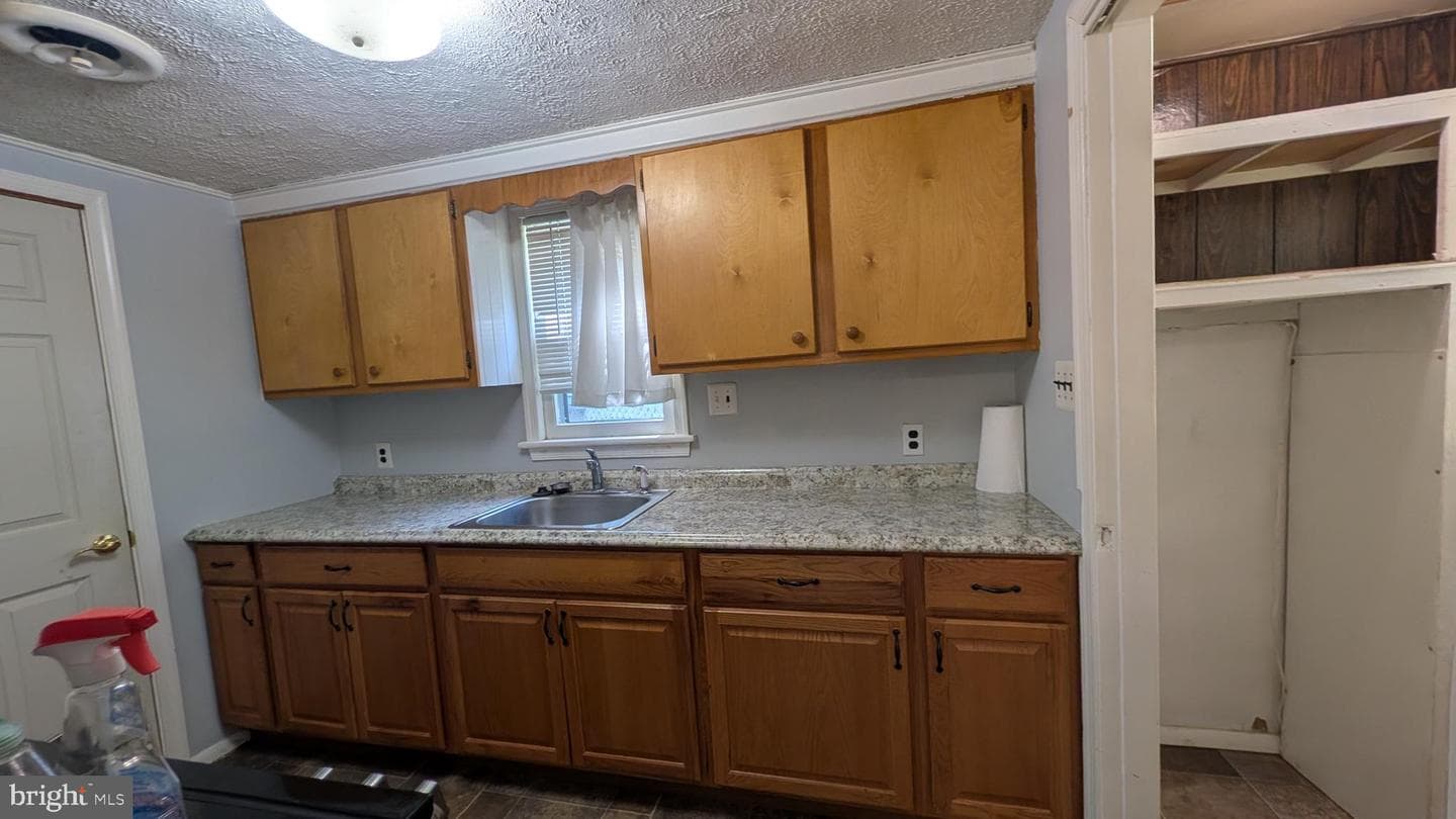 6497 Windham Avenue photo 22