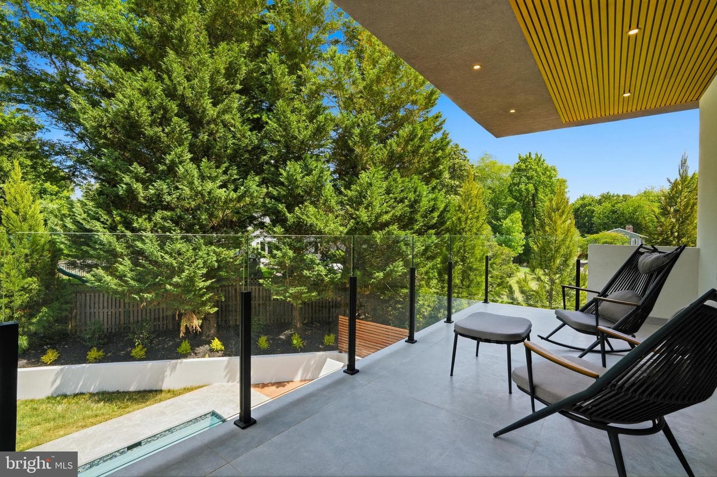 1803 Dumbarton Street photo 64