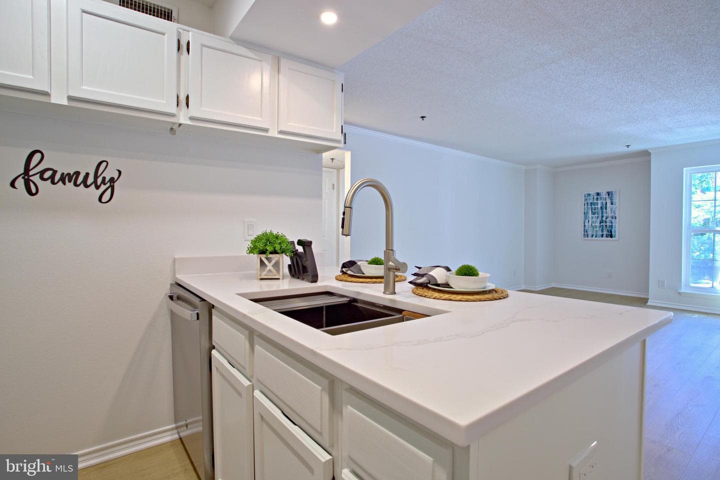 1524 Lincoln Way #211 photo 10