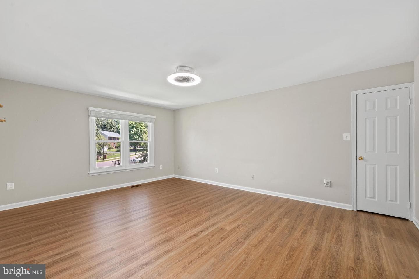 909 Broad Oaks Drive photo 18