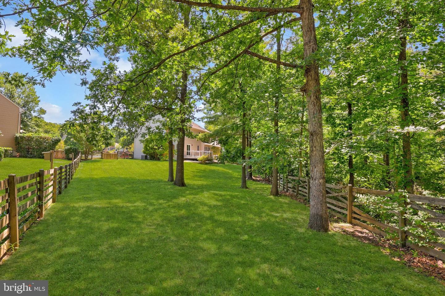 909 Broad Oaks Drive photo 35