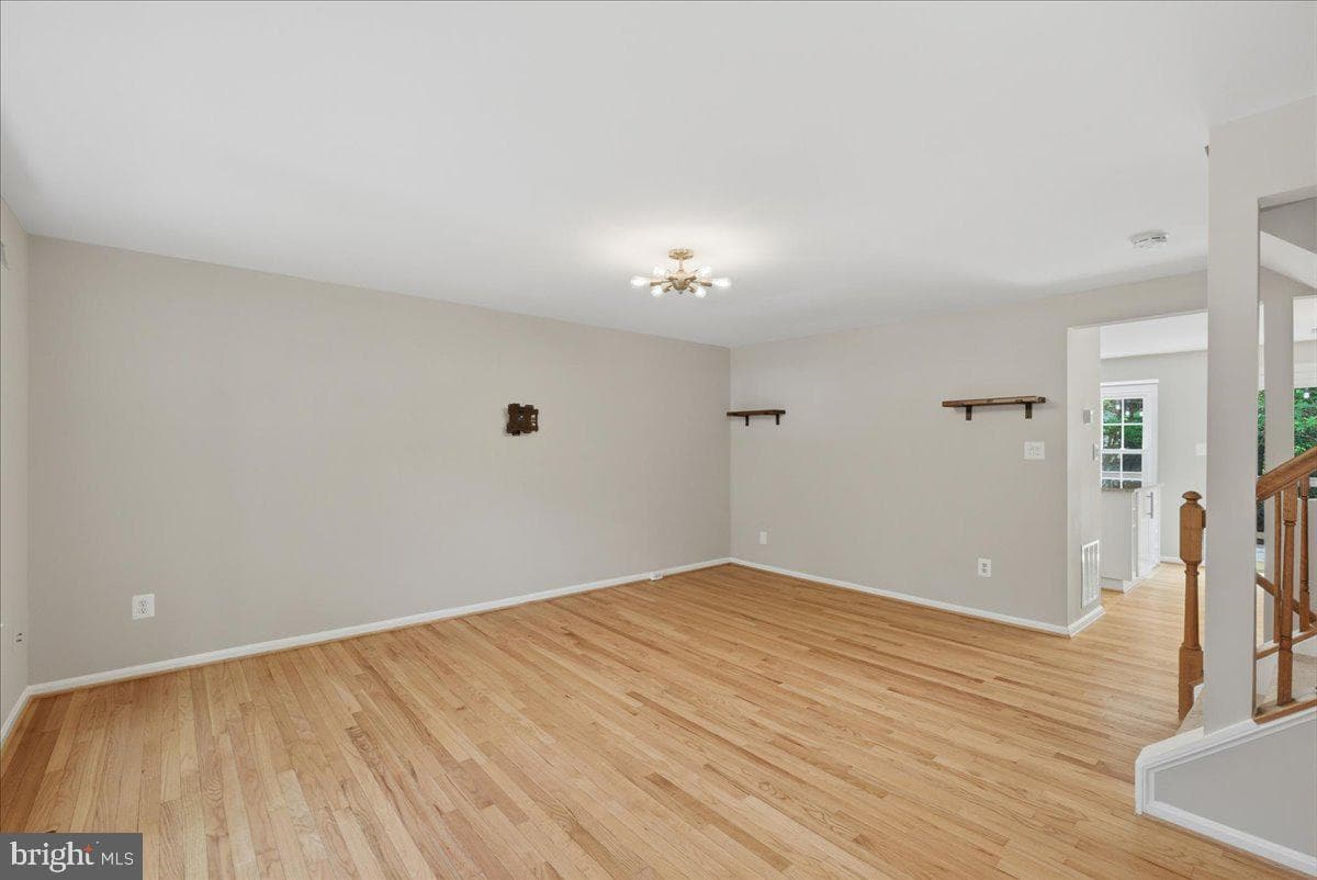 6452 Brickleigh Court photo 5