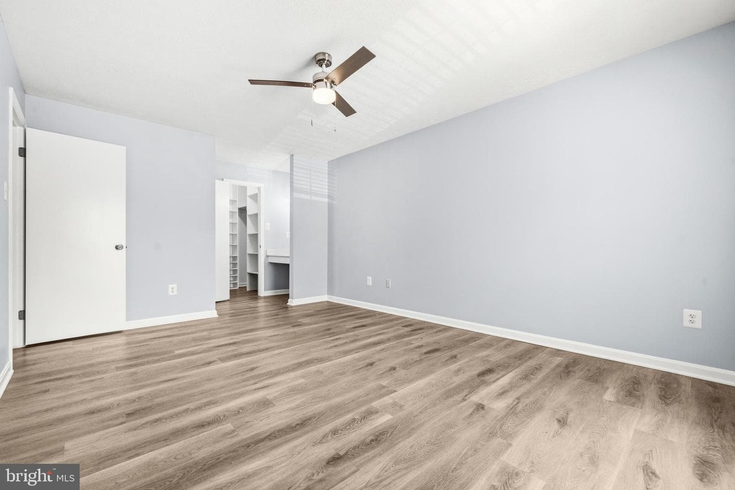 10212 Oakton Terrace Road photo 16