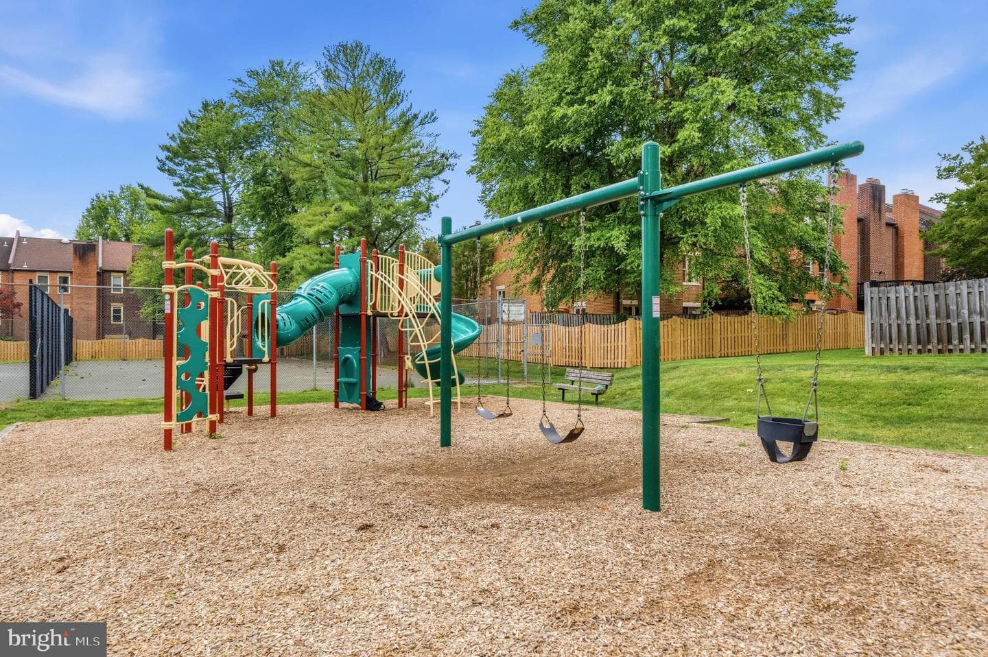 10212 Oakton Terrace Road photo 30