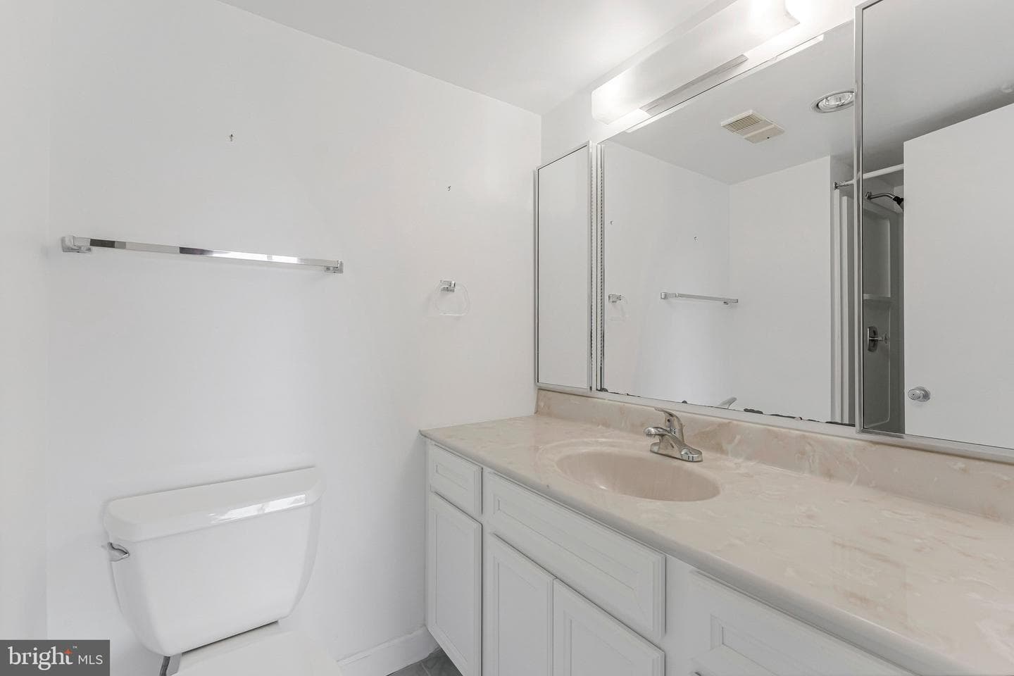 8380 Greensboro Drive #719 photo 33
