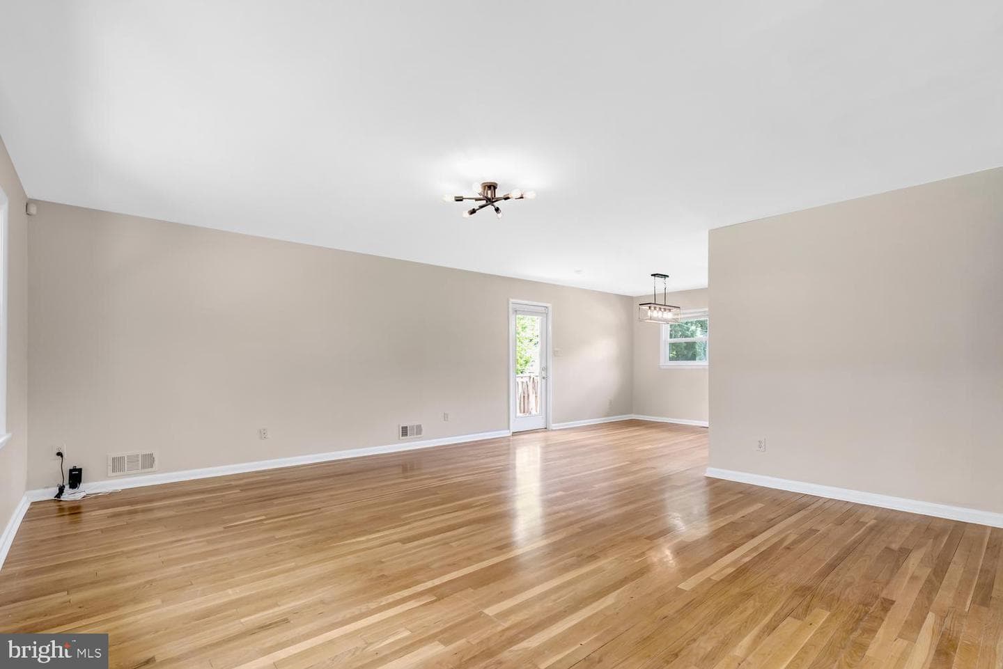 8406 Wagon Wheel Road photo 8