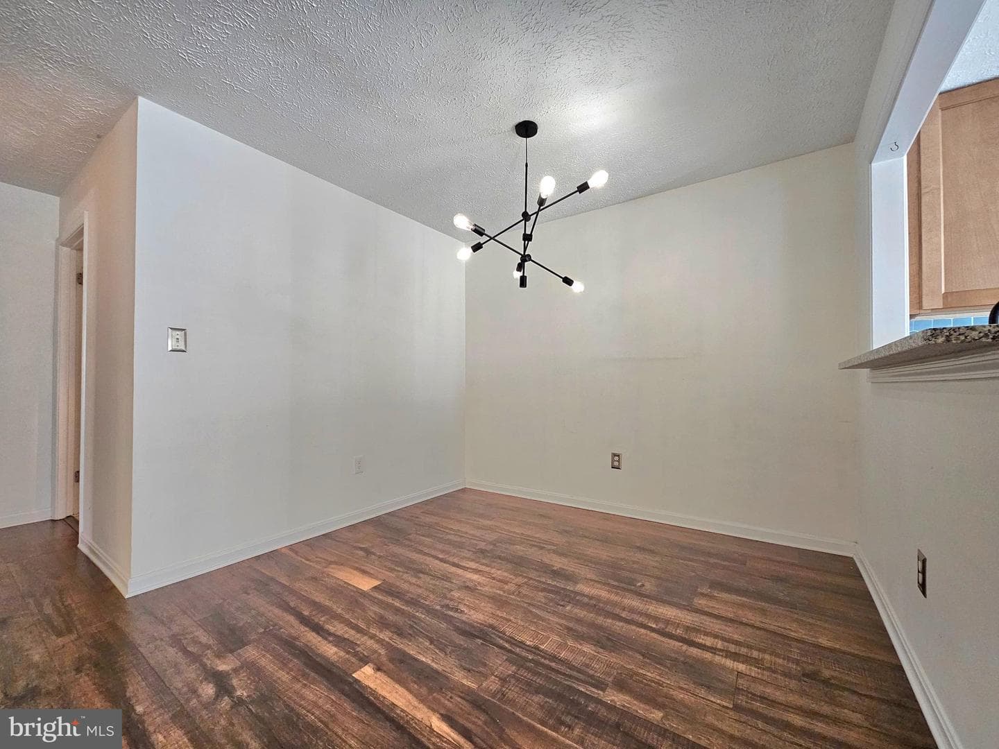 7660 Willow Point Drive photo 8